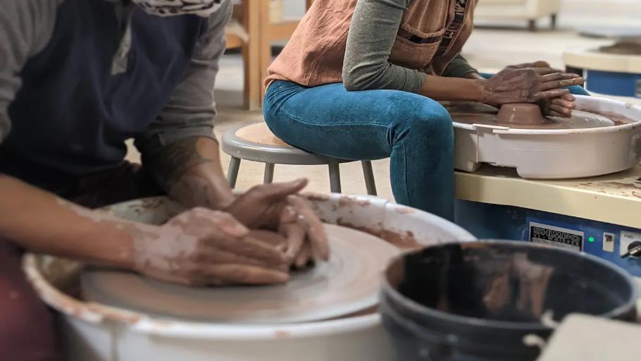 Create pottery with an Atlanta artist