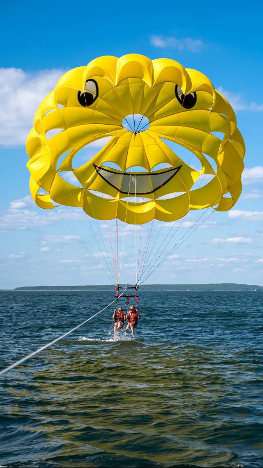 Fun in the sun with Island Style Parasail, come fly with us