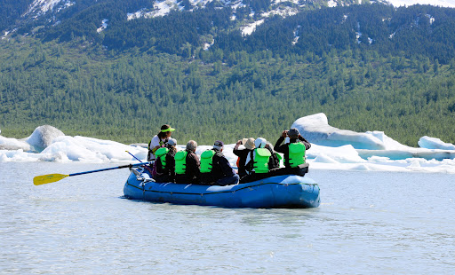 Glacier Blue Kayak and Grandview Tour